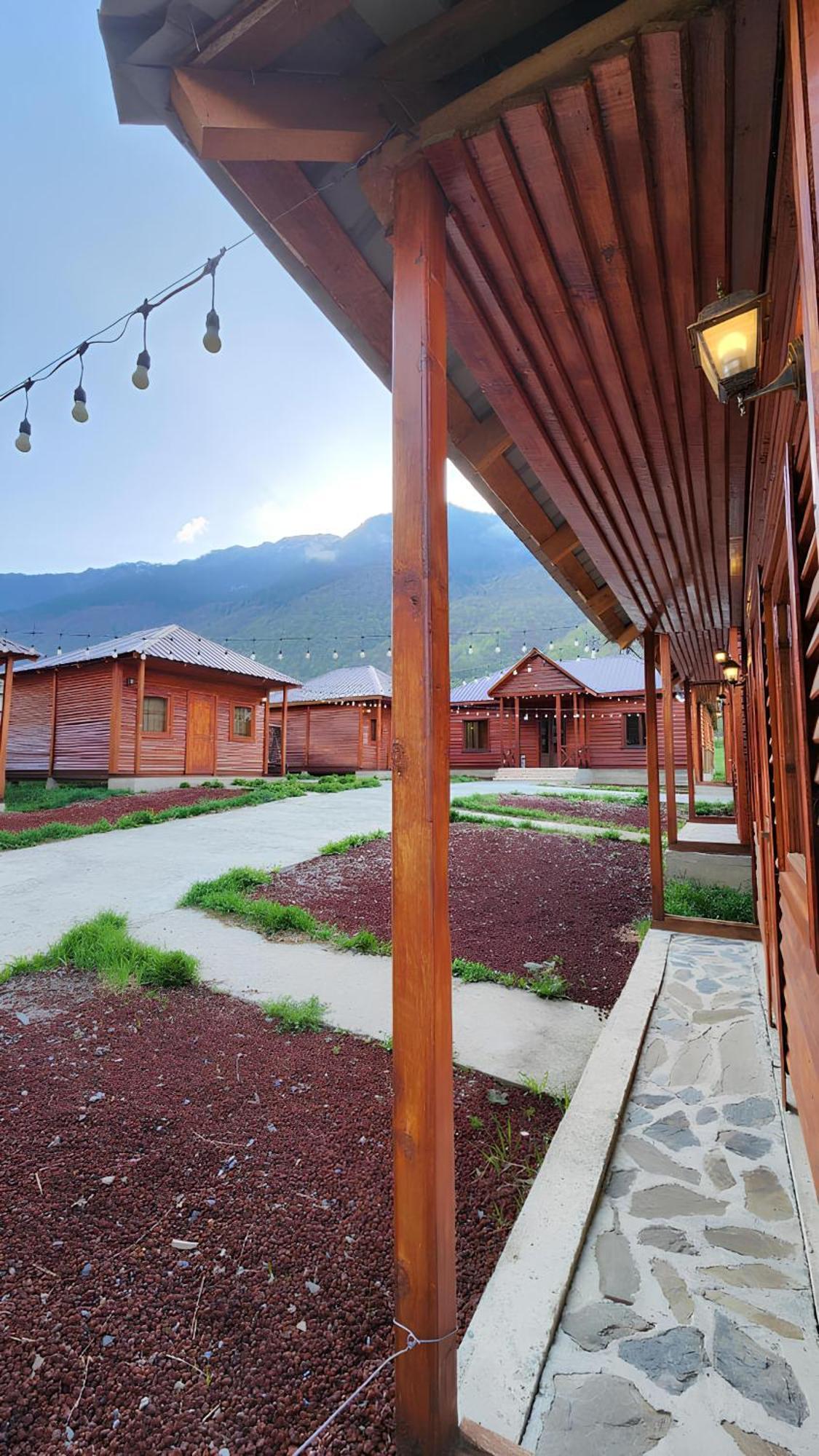 Guest House Ushba Gate Mestia Buitenkant foto