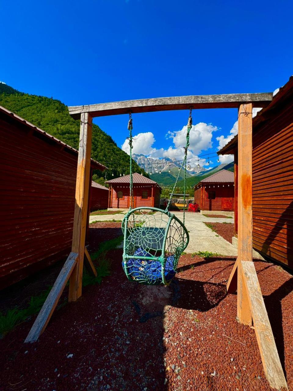 Guest House Ushba Gate Mestia Buitenkant foto