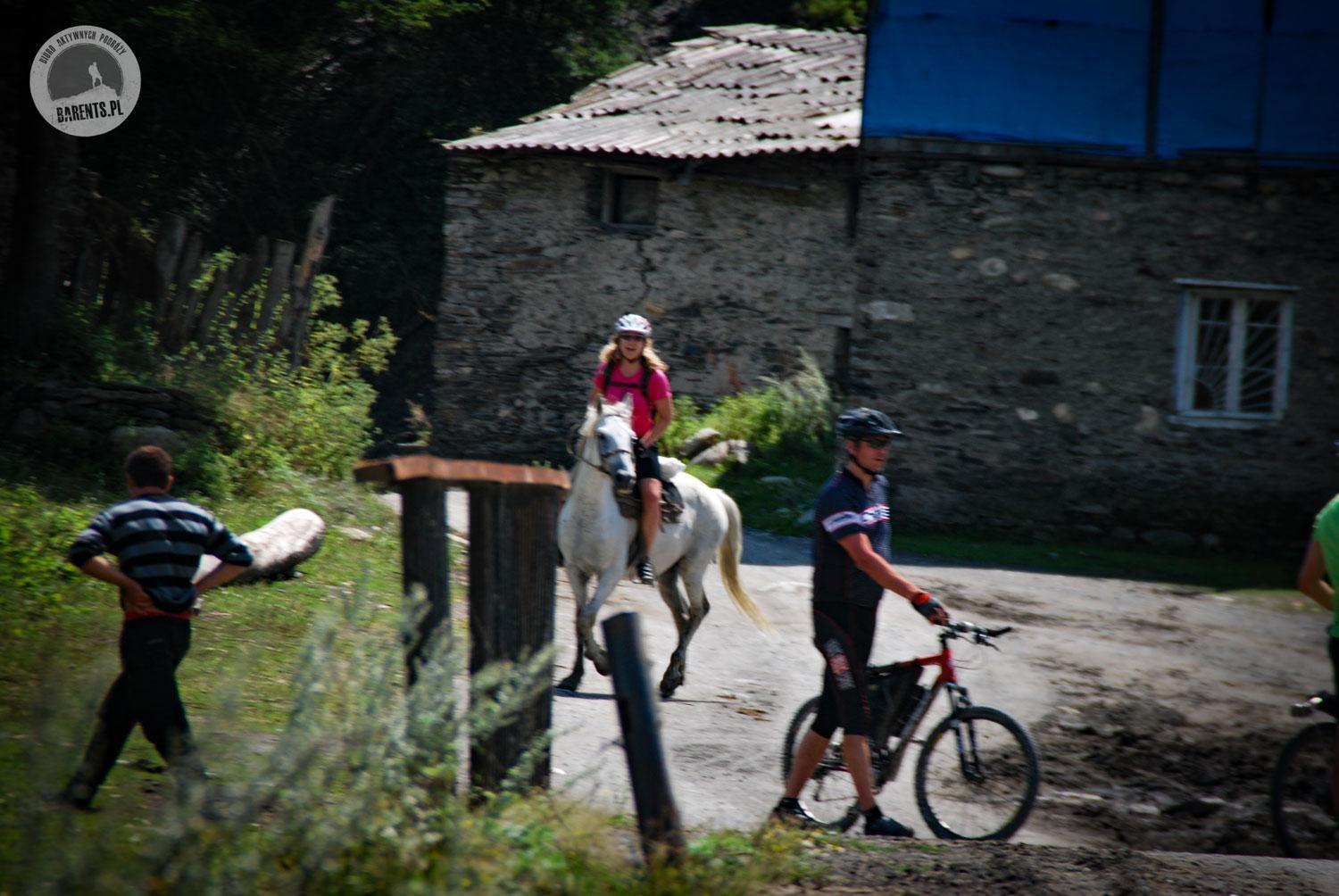 Guest House Ushba Gate Mestia Buitenkant foto